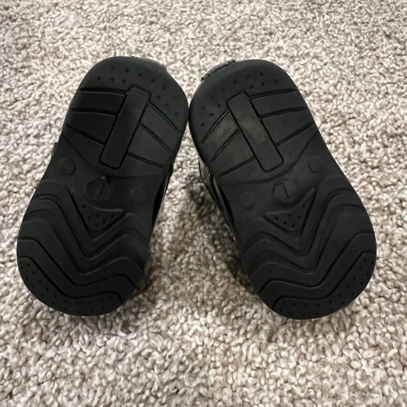 Baby boy shiny patent leather dress shoes size 1 - Picture 5 of 5